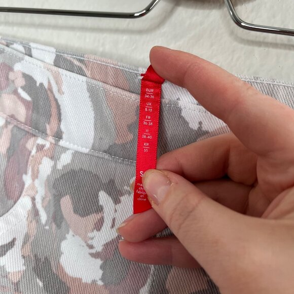 Spanx Womens Jean-ish Ankle Leggings Gray Floral Print Size S - Picture 6 of 14